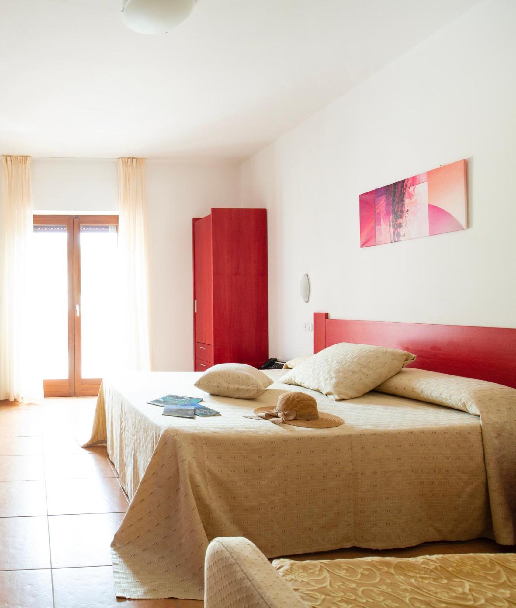 Hotel Delle More Vieste Bagian luar foto